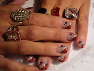 Best Nails - Az örök piros,fekete ezüst